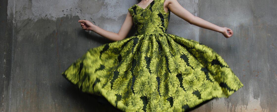 Sustainable Dresses - Your Guide to a Slow Fashion Season
